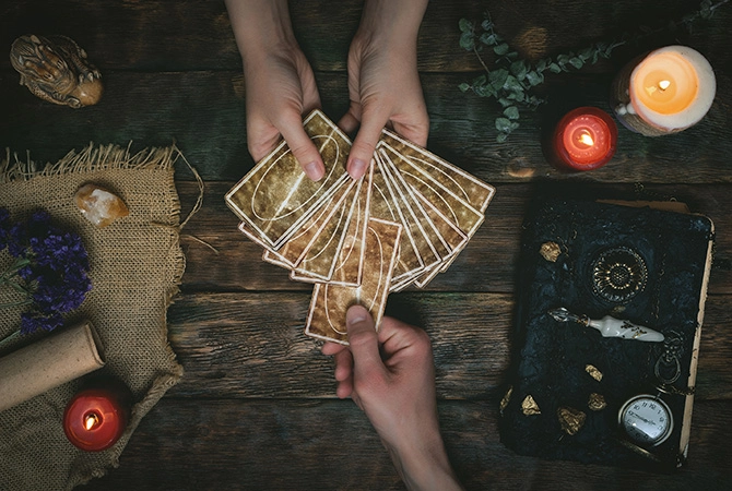 TIRAGE-DE-TAROT-GRATUIT